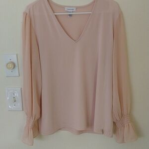 Women's Calvin Klein blush pink blouse top v-neck easy care shirred cuff large